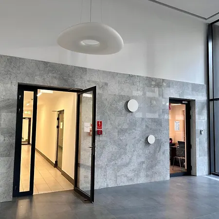 Goldizone Apartment *
