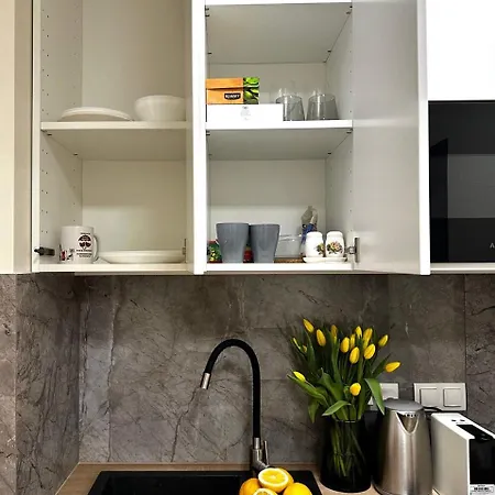 Goldizone Apartment *