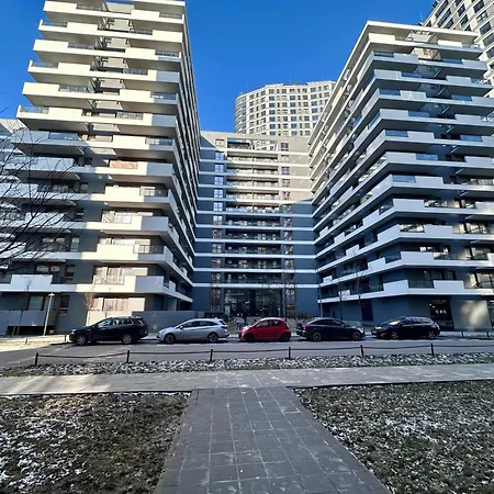 Goldizone - 10 Min West Station & Expo Apartment